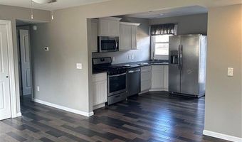 204 Hillsdale Dr, Ballwin, MO 63011