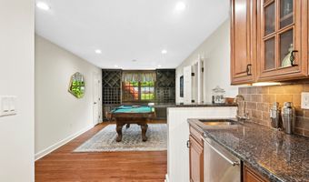 2 Knollwood Ln, Darien, CT 06820