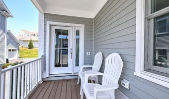20 Kettle Point Ave, East Providence, RI 02914