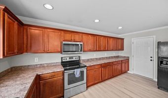 415 Standing Rock Dr, Boiling Springs, SC 29316