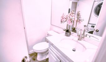 140 UWAPO Rd 2-202, Kihei, HI 96753
