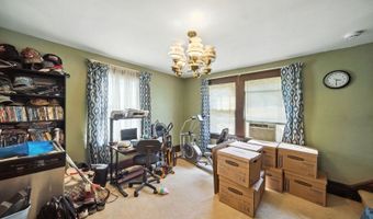 414 Green St, Burlington, NJ 07005