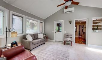 2461 Woodridge, Decatur, GA 30033