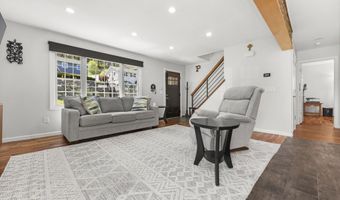 31 Hillandale Rd, Danbury, CT 06811