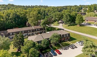 210 Braeshire Dr D, Ballwin, MO 63021