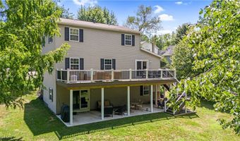 292 Summerhill Dr, Aurora, OH 44202