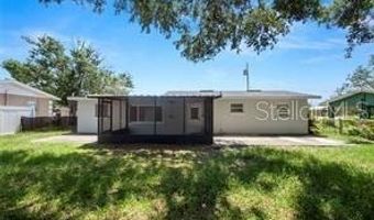 105 Margaret St, Auburndale, FL 33823