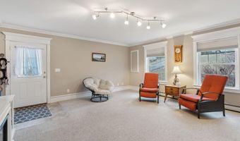 209 Hickory Dr, Auburn, ME 04210