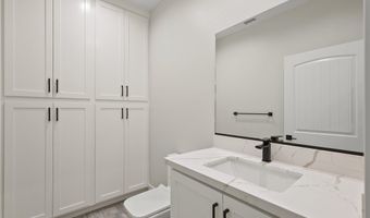 19707 Roanoke Rd, Apple Valley, CA 92307