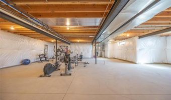 73404 Castle Ct, Armada, MI 48005