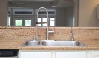 7025 CHESAPEAKE HARBOUR Dr 18B, Annapolis, MD 21403