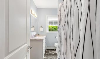 70 Tucker Ave, Cranston, RI 02905
