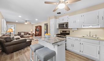 3 Renier Ct, Middletown, NJ 07748