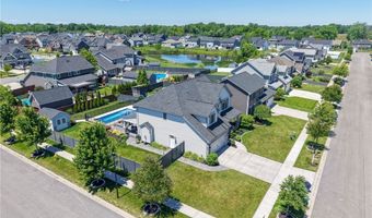 132 Boxelder Ln, Amherst, NY 14228