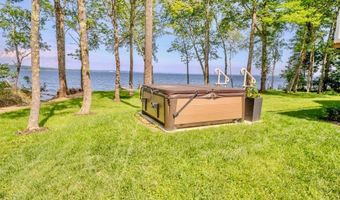 19 Glenview Ln, Belfast, ME 04915