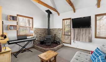 513 FAIRWAY Dr, Basye, VA 22810