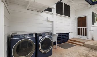 1361 Akalani Loop, Kailua, HI 96734