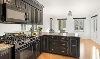 15 Hammersmith Rd 31A, Newport, RI 02840