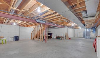 270 E Armitage Ave, Addison, IL 60101