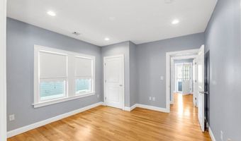 8 Newburg St 8, Boston, MA 02131