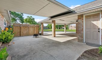 168 Sarah Victoria Dr, Belle Chasse, LA 70037