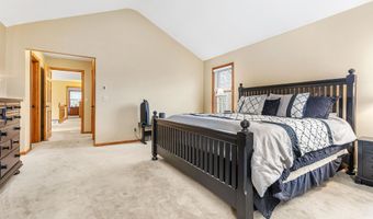 1128 E CAPITOL Dr, Appleton, WI 54911