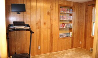 1802 10th Pl NE, Austin, MN 55912