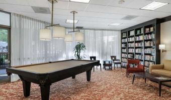 901 N MONROE St 313, Arlington, VA 22201