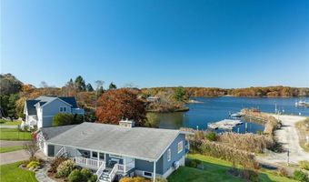 1 Delray Dr, Narragansett, RI 02882