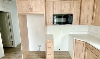 5405 Park Lawn Dr #111, Chubbuck, ID 83202