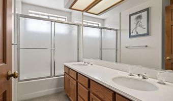 1809 Via Montecito, Camarillo, CA 93012