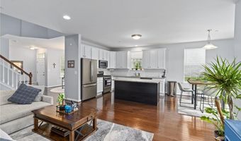301 Redclover Ln, Allentown, PA 18104