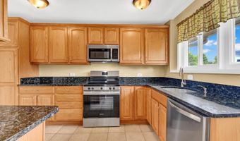 10228 FARNHAM Dr, Bethesda, MD 20814