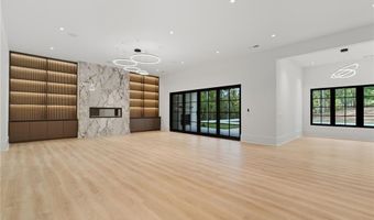 241 Traditions Dr, Alpharetta, GA 30004