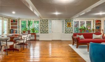 2 Cherry Ln, Bristol, RI 02809