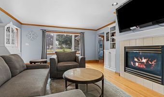 2323 PALISADES Dr, Appleton, WI 54915