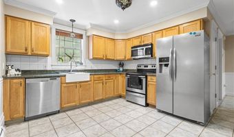 16 Karen Dr, Hopkinton, RI 02832