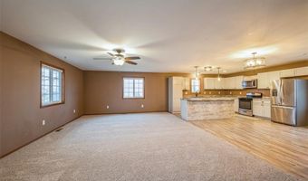 78 2nd Ave, Atkins, IA 52206