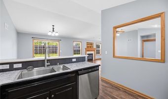 218 Hillside Dr, Baldwin City, KS 66006