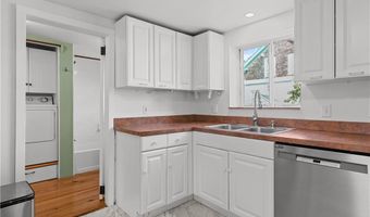 36 CONNECTION St, Newport, RI 02840