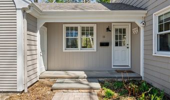 11 Knapton St St, Barrington, RI 02806