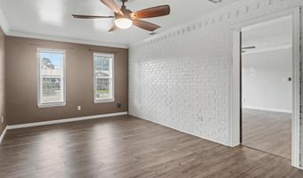 645 Union St, Bay St. Louis, MS 39520