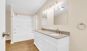 2100 Rowe, Applegate, MI 48401