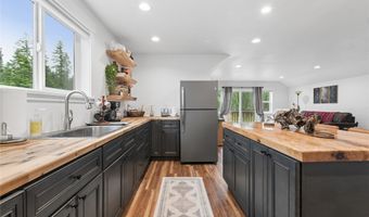 1221 Grand Fir Rd, Bigfork, MT 59911