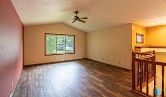 316 W Evergreen Dr, Brandon, SD 57005