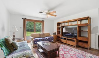 4920 BROOK HILLS Dr, Annandale, VA 22003