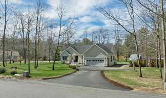 22 Fairway Dr, Ashland, NH 03217