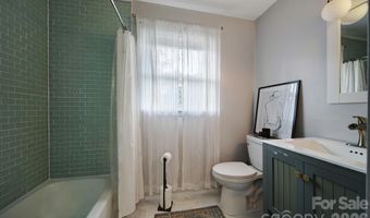 3335 Dunaire Dr, Charlotte, NC 28205