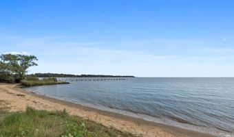 621 HARBOR Dr, Annapolis, MD 21403