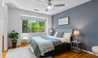 4932 SAUQUOIT Ln, Annandale, VA 22003